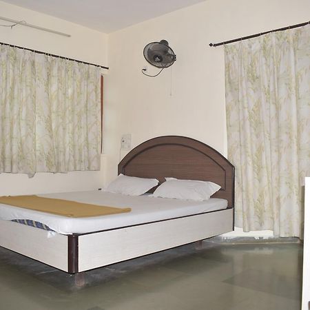 אליבג Hotel Guruji מראה חיצוני תמונה