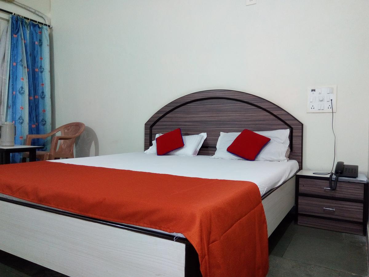 אליבג Hotel Guruji מראה חיצוני תמונה