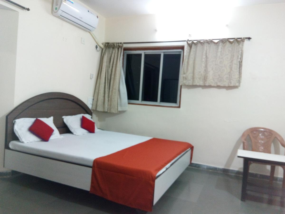 אליבג Hotel Guruji מראה חיצוני תמונה